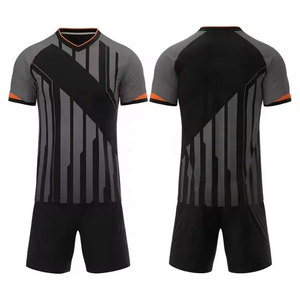 Ensemble de maillots de football pour enfants multicolores, séchage rapide, respirant, pour entraînement et matchs, fabricant direct du Pakistan - Product Image 3