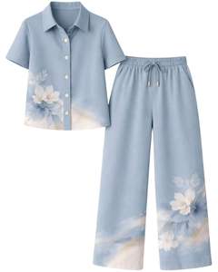 ชุดเซ็ตสองชิ้นลายดอกไม้สีชมพูอ่อนสำหรับผู้หญิง เสื้อเชิ้ตแขนสั้นติดกระดุมพร้อมกางเกงขายาวทรงกว้าง สไตล์ลำลอง - Product Image 1