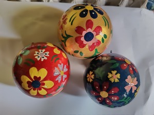 Adornos Navideños de Plástico, Bolas Redondas Colgantes con Patrones Rojos y Verdes, Decoraciones Festivas - Product Image 6