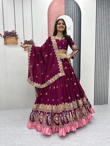 Lahenga Choli Dupatta de Seda Vichitra con Bordado de Hilo y Lentejuelas, Largo hasta el Suelo, Estilo Vintage para Fiesta - Product Image 3