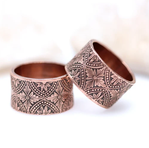 Bague magnétique en cuivre unisexe, anneau thérapeutique pour doigt, motif floral et croix gravé, soulagement des douleurs articulaires, bijoux biomagnétiques - Product Image 5