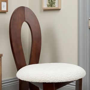 Set di 2 Sedie da Pranzo in Legno Massello con Finitura in Velluto Teddy, Schienale Incrociato con Nastro, Design Bianco Puro per Uso Domestico - Product Image 5