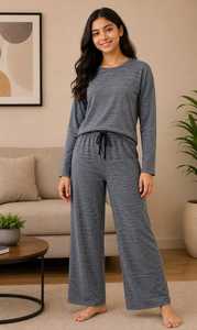 Conjunto de Ropa de Dormir Ecológica Stockify, Cómodo Traje de Noche para Mujer, Elegante Ropa de Dormir para Uso Diario - Product Image 5