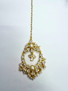 Ensemble collier et boucles d'oreilles de mariée SWARAV, design Haathipada vert, plaqué or 18 carats, laiton, pierres naturelles, perles d'imitation - Product Image 2
