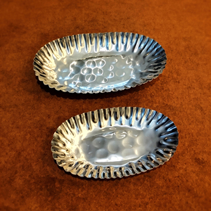 Ensemble de plateaux à chocolat ovales en métal martelé de luxe, bord cannelé, plateau décoratif en argent pour fruits, centre de table pour le service - Product Image 3
