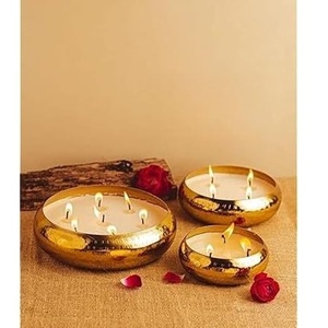 Bol Urli en laiton pur pour la décoration de table centrale intérieure, idéal pour la Navratri, la Puja de Durga, les Haldi, le Mehandi, les mariages et la décoration de la maison. - Product Image 4