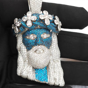 Colgante de Jesús de Lujo con Incrustaciones de Moissanita Azul y Blanca, Obra Maestra de Joyería Hip Hop - Product Image 1