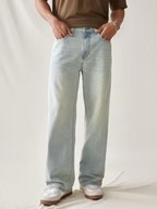 Jean en denim vintage coupe slim taille mi-haute jambe droite écoresponsable Abdul Royal World Export avec poches latérales et détail ceinture, délavage clair - Product Image 1