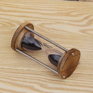 Sablier antique en bois et laiton, minuteur de cinq minutes, horloge sablier noire, décoration de bureau nautique, minuteur pour la préparation du thé et l'exercice - Product Image 2