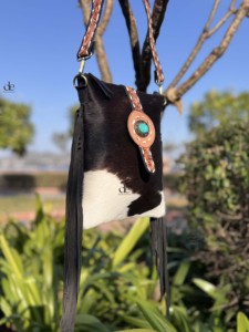 Nouveauté : Sac à main sculpté à la main en cuir de vache véritable avec franges, style bohème, sacs très vendus pour femmes - Product Image 2