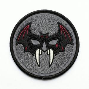Patch brodé personnalisé chauve-souris gothique ailée avec épée, badge thermocollant rond pour vêtements punk, vestes, fournisseur en gros DIY - Product Image 4