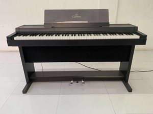 Nuevo Piano Digital Clavinova CLP735 Original en Venta con Banco, Piano Vertical YAMAHA - Product Image 3
