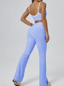 Conjunto deportivo sin costuras de 3 piezas para mujer: sujetador deportivo, leggings de yoga de cintura alta y chaqueta con cremallera y orificios para los pulgares. - Product Image 2