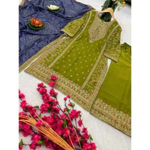 Ensemble de costumes de soirée pour femmes de créateur avec une belle tenue haut-bas Dupatta - Product Image 1