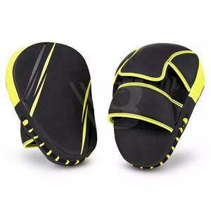 Mitaines et coussinets de frappe en cuir de qualité supérieure pour l'entraînement de boxe et de Muay Thai – Équipement de frappe de haute qualité - Product Image 4