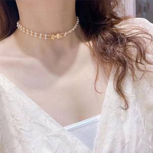 Collier en perles d'eau douce à double couche de conception française, style rétro léger et luxueux avec nœud, niche - Product Image 4