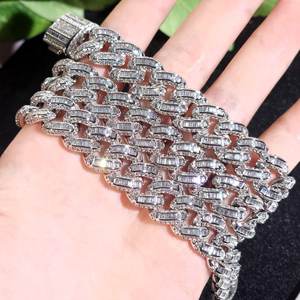 สร้อยคอฮิปฮอปหรูหราประดับเพชรโมอิสซาไนต์ทรงบาแกตต์แบบ Iced Out เงินแท้ 925 สำหรับใส่ไปงานปาร์ตี้ได้ทั้งชายและหญิง - Product Image 2