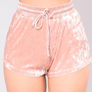 Shorts en velours respirants pour femme, effet push-up, taille élastique, coupe ajustée, sexy, pour yoga, gym, fitness, clubwear et soirée - Product Image 1