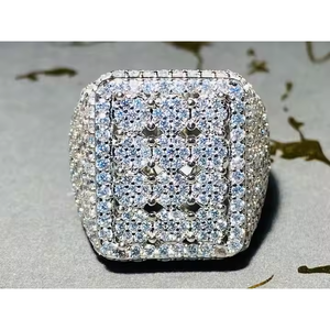 Anillo de Campeonato de Diamantes en Clúster de Lujo - Product Image 1