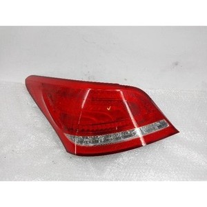 Feu arrière gauche d'occasion Equus 924013N010 - Product Image 1