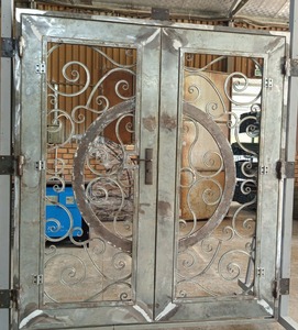 Portes en fer forgé sur mesure, porte d'entrée en fer forgé avec verre, design moderne et luxueux pour villa et maison résidentielle - Product Image 3