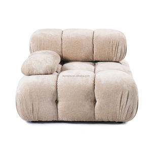 غرفة معيشة حديثة شمالية مع أريكة مقطعية على شكل حرف L لفيلا مول - Product Image 5