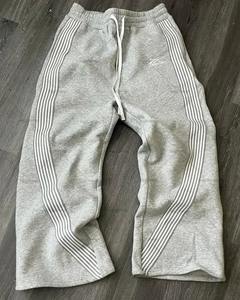 Pantalones de chándal de forro polar de doble capa con parche de letras americanas para hombre, estilo hip hop gótico, holgados, joggers con cintura elástica, pantalones casuales de streetwear - Product Image 3