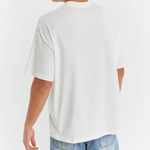 เสื้อยืดโอเวอร์ไซส์ดีไซน์ล่าสุด MOQ ต่ำ ทรงหลวม ผ้าฝ้าย 100% ระบายอากาศได้ดี เหมาะสำหรับใส่หน้าร้อน สไตล์สตรีทแวร์ คุณภาพสูง ขายส่ง - Product Image 6