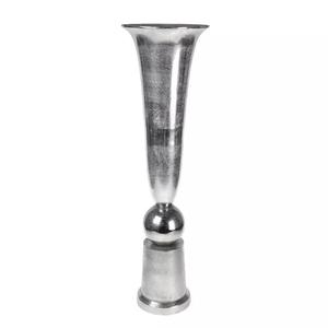 แจกันทรงสูงสีเงินเมทัลลิกสไตล์นอร์ดิก แจกันโลหะทรงเรขาคณิตเรียบหรูสำหรับตกแต่งภายในสมัยใหม่ - Product Image 1