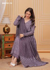 Ensemble Kurti Pantalon Dupatta en Rayonne Imprimée de Qualité Supérieure, Style Indien Magnifique – Fournisseur et Exportateur Mondial de Mode Féminine - Product Image 2