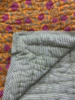 Couverture matelassée RIDHI jaune et rose à motifs imprimés, 100 % coton, écologique, biologique, faite à la main, pour l'hiver, les hôtels, les événements, de luxe