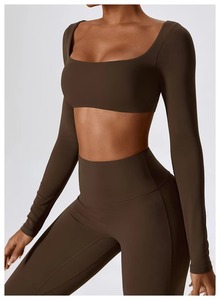 Top Deportivo de Yoga Personalizado de Alta Calidad con Canalé y Espalda Descubierta – Camiseta Corta para Mujer para Gimnasio, Running y Deportes al Aire Libre - Product Image 3