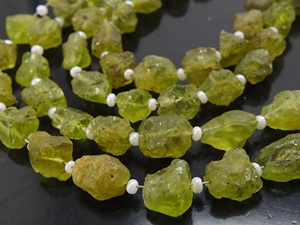 เพอริดอทก้อนก้อนเนื้อหยาบธรรมชาติขนาด16นิ้วเส้นยาว10-5มม. สำหรับทำเครื่องประดับขายส่ง - Product Image 3