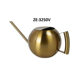 Arrosoir à long bec en métal de qualité supérieure, pièce décorative de luxe, arrosoir en métal fait main moderne pour plantes d'intérieur, aspect rustique - Product Image 1