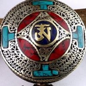 จี้ห้อยคอโลหะผสมชุบเงินสีขาวประดับปะการังแบบทิเบต - Product Image 6