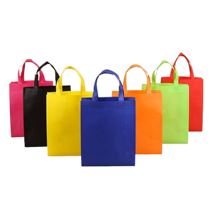 Bolsas de tela no tejida reutilizables y reciclables CENPLAS con asa larga en varios colores para compras y uso comercial - Product Image 6