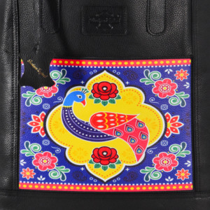 Sac fourre-tout en cuir de vachette véritable pour femme avec appliqué ethnique, sac à bandoulière décontracté pour usage quotidien, OEM ODM Marque privée - Product Image 2