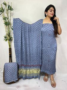 Ensemble de costume en pure soie modale Bandhani avec dupatta en tissu, collection traditionnelle pour festivals, mariages et fêtes - Product Image 2