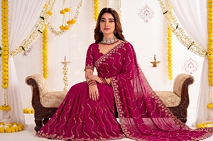 Sari en soie rose AARA Fashion avec broderie dorée, tenue de mariage indienne traditionnelle pour femmes, protection solaire toutes saisons - Product Image 3
