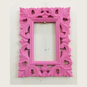 Cadre photo en bois de haute qualité, fabrication artisanale durable pour usage résidentiel et commercial - Product Image 1