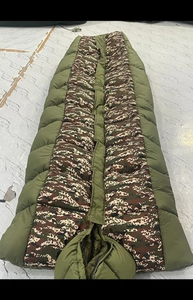 Sac de couchage camouflage pour temps froid avec conception isolante pour le camping, la randonnée, les voyages, les aventures en plein air et les séjours de nuit - Product Image 3