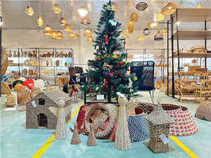 Vente en gros de décoration de Noël écologique fabriquée au Vietnam Conception de jacinthe d'eau naturelle durable Fournitures de vacances - Product Image 3