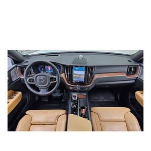 Volvo XC60 B5 2024, Ultra Brillante, Volante a la Izquierda, Caja de Cambios Automática, Asientos de Cuero, Cámara Trasera, Solo 9,739 Km! - Product Image 6