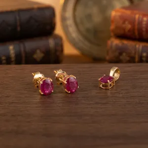 Nuevo y Moderno Juego de Pendientes y Colgante de Rubí 100% Natural de Alta Calidad, Forma Ovalada, Oro Amarillo Sólido de 18k, Regalo Único y Moderno - Product Image 5