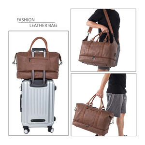 Sac de voyage en cuir véritable de haute qualité pour homme, sac de sport en cuir, en vente - Product Image 6