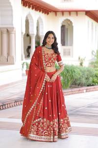 Lehenga choli de tela de seda Vichitra premium con lentejuelas y bordados con hilo a precio de mayorista - Product Image 2