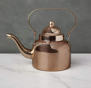 Hervidor de cobre de diseño retro con cuerpo pulido y tapa elegante ideal para decoración de eventos o estilo clásico de habitación - Product Image 3