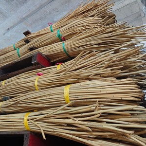 Rotin de qualité standard blanc Tanah 4/7mm 6/9mm, noyau de rotin de 3 à 6 cm, anti-termites, poli, pour meubles d'intérieur et d'extérieur, artisanat - Product Image 1