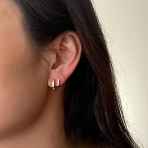 Pendientes de Aro Huggie de Oro Sólido de 14K con Diamantes Cultivados en Laboratorio, Regalo Minimalista para Mujer - Product Image 6