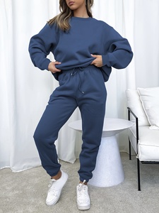 Conjunto Deportivo de Dos Piezas para Hombre, con Capucha y Forro Polar, para Invierno, Personalizable con Marca Privada, Venta al Por Mayor Directa de Fábrica, Proveedor de Ropa Deportiva - Product Image 3